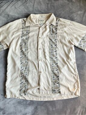 BAMBOO Cream Short-Sleeve Button-Down Shirt with Paisley Trim